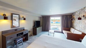 Junior King suites