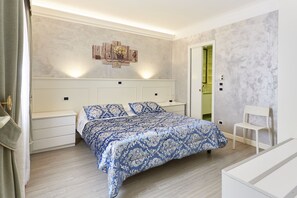 Egyptian cotton sheets, Select Comfort beds, in-room safe - Hotel Villa Lilla (Desenzano del Garda)