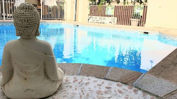 Piscina externa sazonal