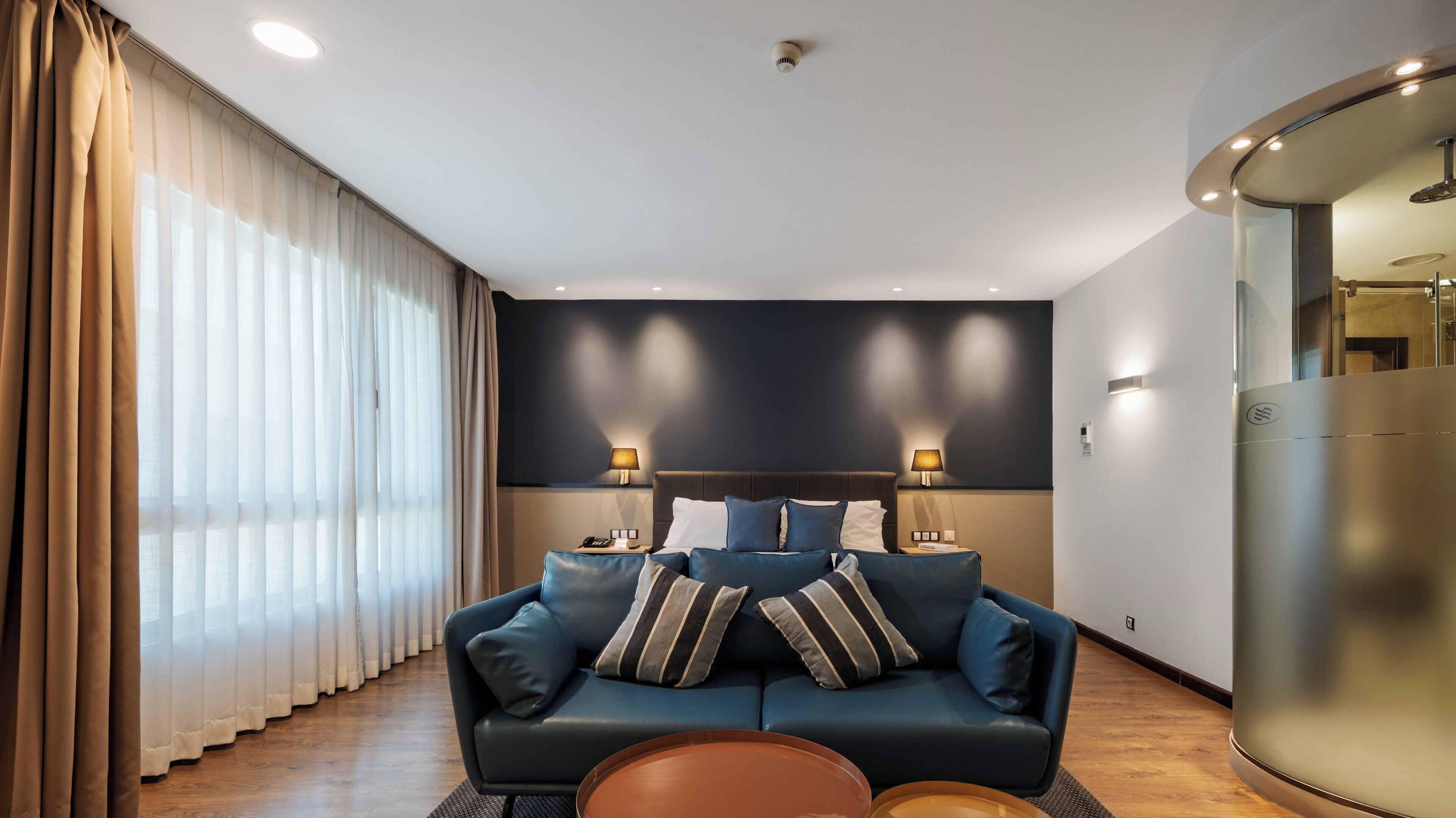 1 bedroom, premium bedding, minibar, in-room safe