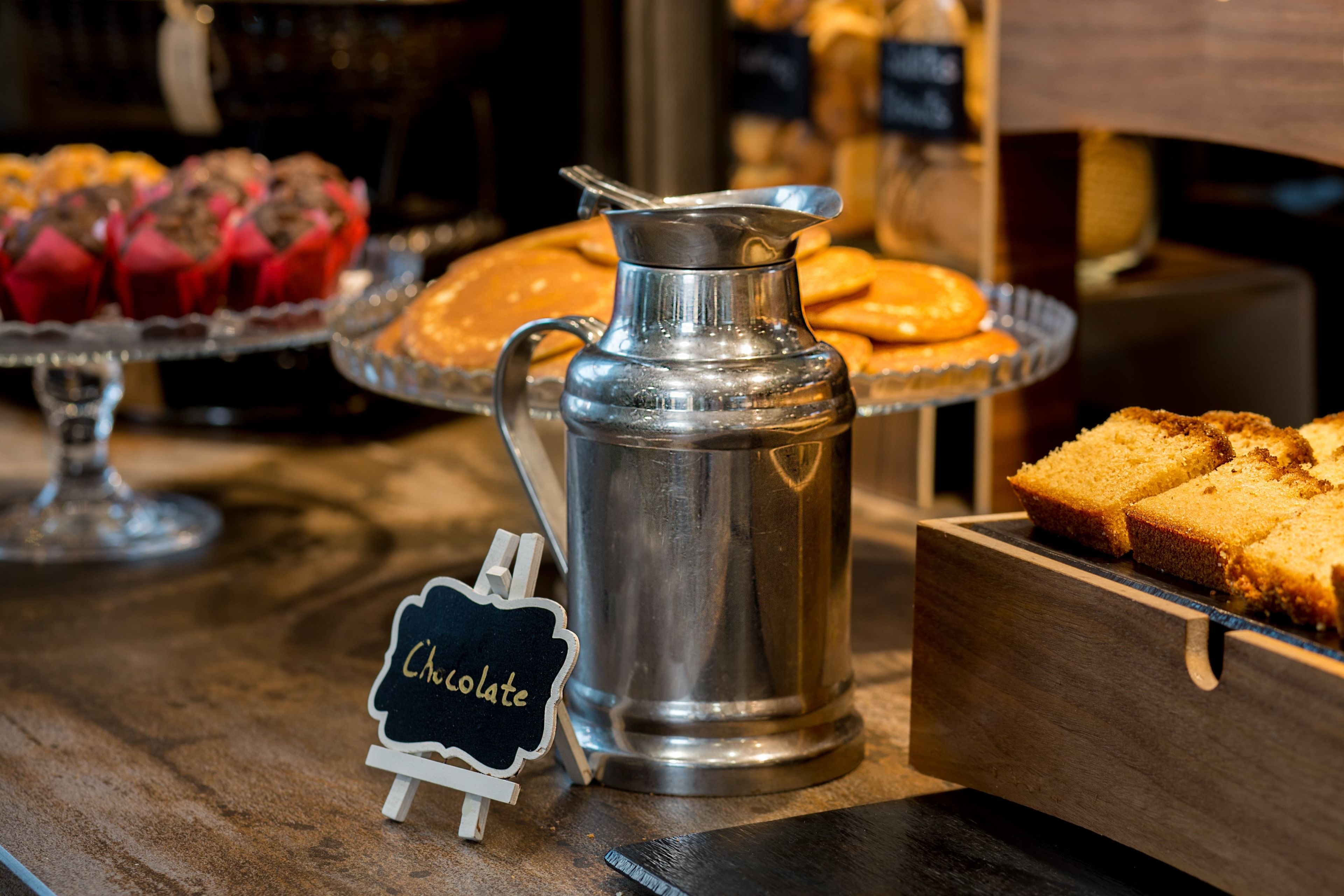 Daily buffet breakfast (EUR 20 per person)