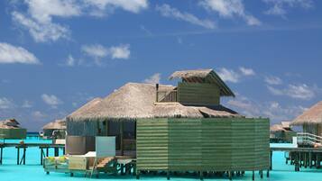 Sunset Laamu Water Villa | Egyptian cotton sheets, premium bedding, pillowtop beds, minibar
