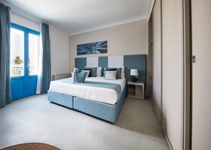 Minibar, in-room safe, free WiFi, bed sheets - VOI Marsa Siclà Essentia (Scicli)