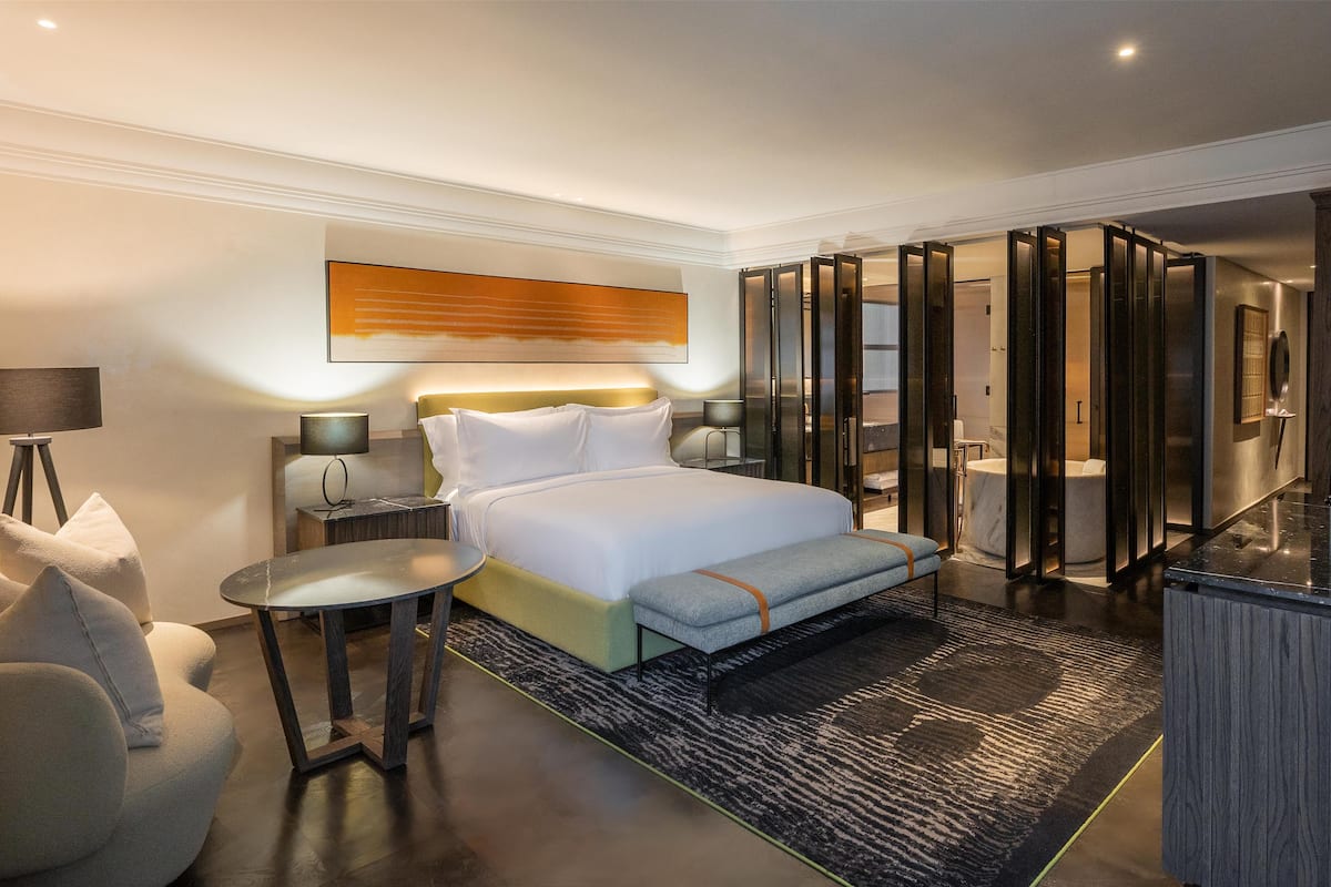 Suite (Rosebank)