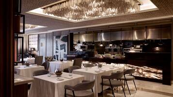 Lunch, dinner served; local and international cuisine, al fresco dining