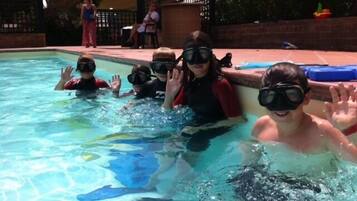 Exercise/lap pool