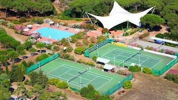 Tennis court