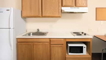 Fridge, microwave, stovetop