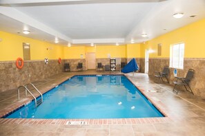 Indoor pool - Candlewood Suites Slidell Northshore by IHG (Slidell)