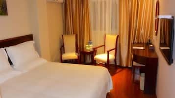 In-room safe, blackout curtains, free WiFi