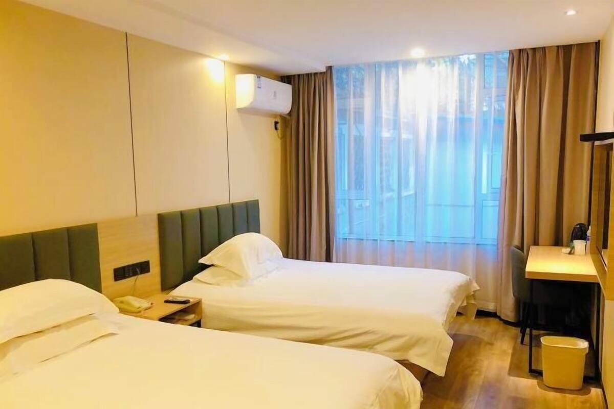 In-room safe, blackout curtains, free WiFi