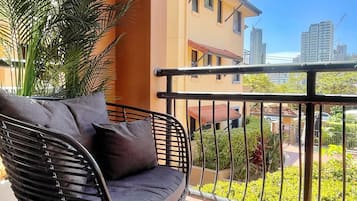 Comfort Apartment, 2 Bedrooms, Park View | Garden view