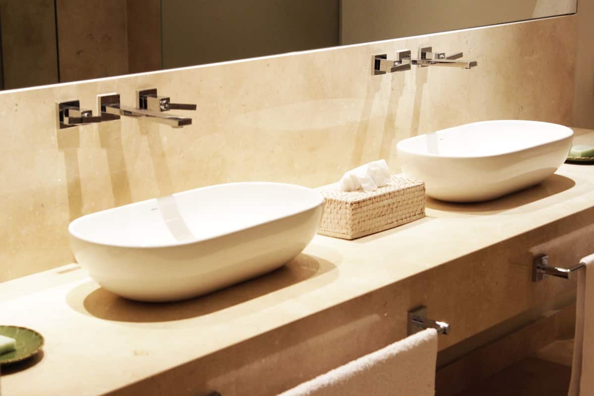suite (master) | bathroom sink
