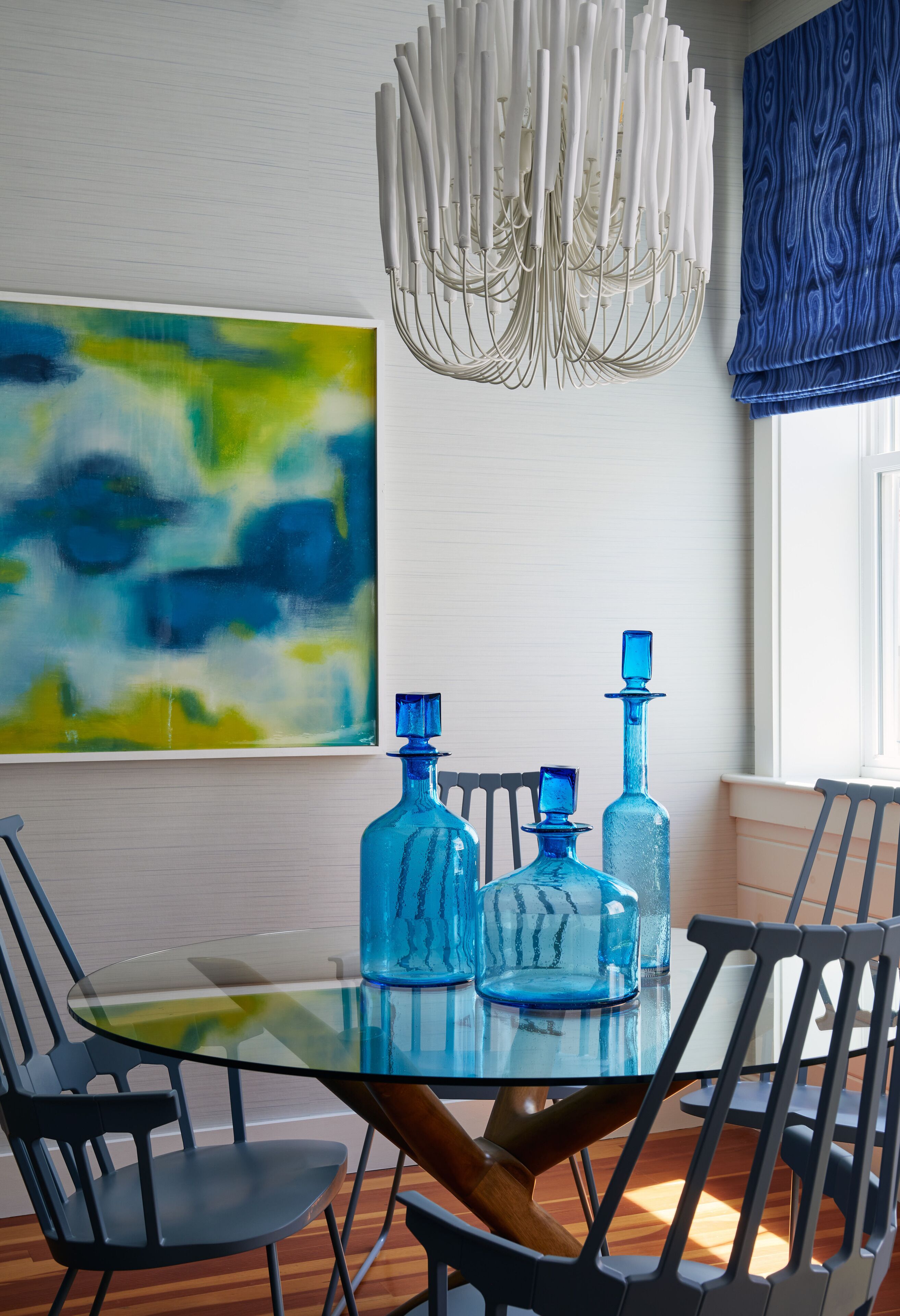 lark suite | in-room dining