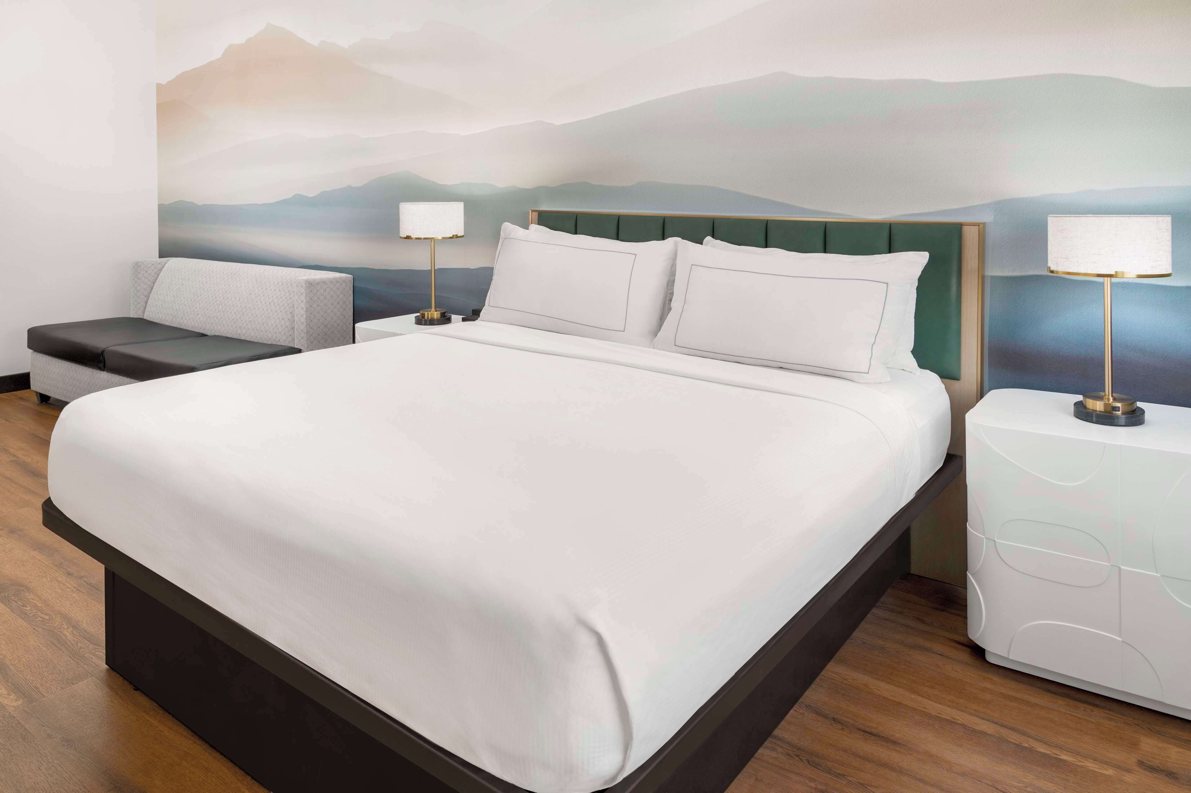 37-inch lcd tv with cable channels, tv, pay films