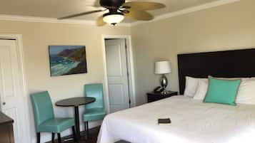 Deluxe Room, 1 King Bed