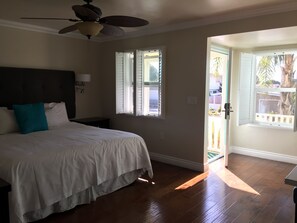 Deluxe Room, 1 King Bed | Hypo-allergenic bedding, iron/ironing board, free WiFi, bed sheets