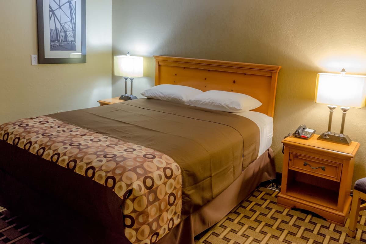 Zimmer, 1 Queen-Bett, Nichtraucher | 1 Schlafzimmer, Schreibtisch, Bügeleisen/Bügelbrett, kostenloses WLAN