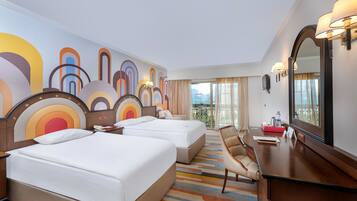 Corner Room | Premium bedding, free minibar, in-room safe, desk