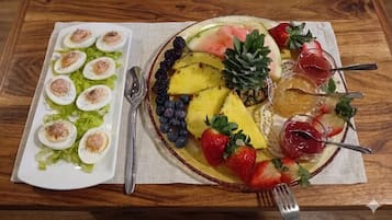 Free daily continental breakfast