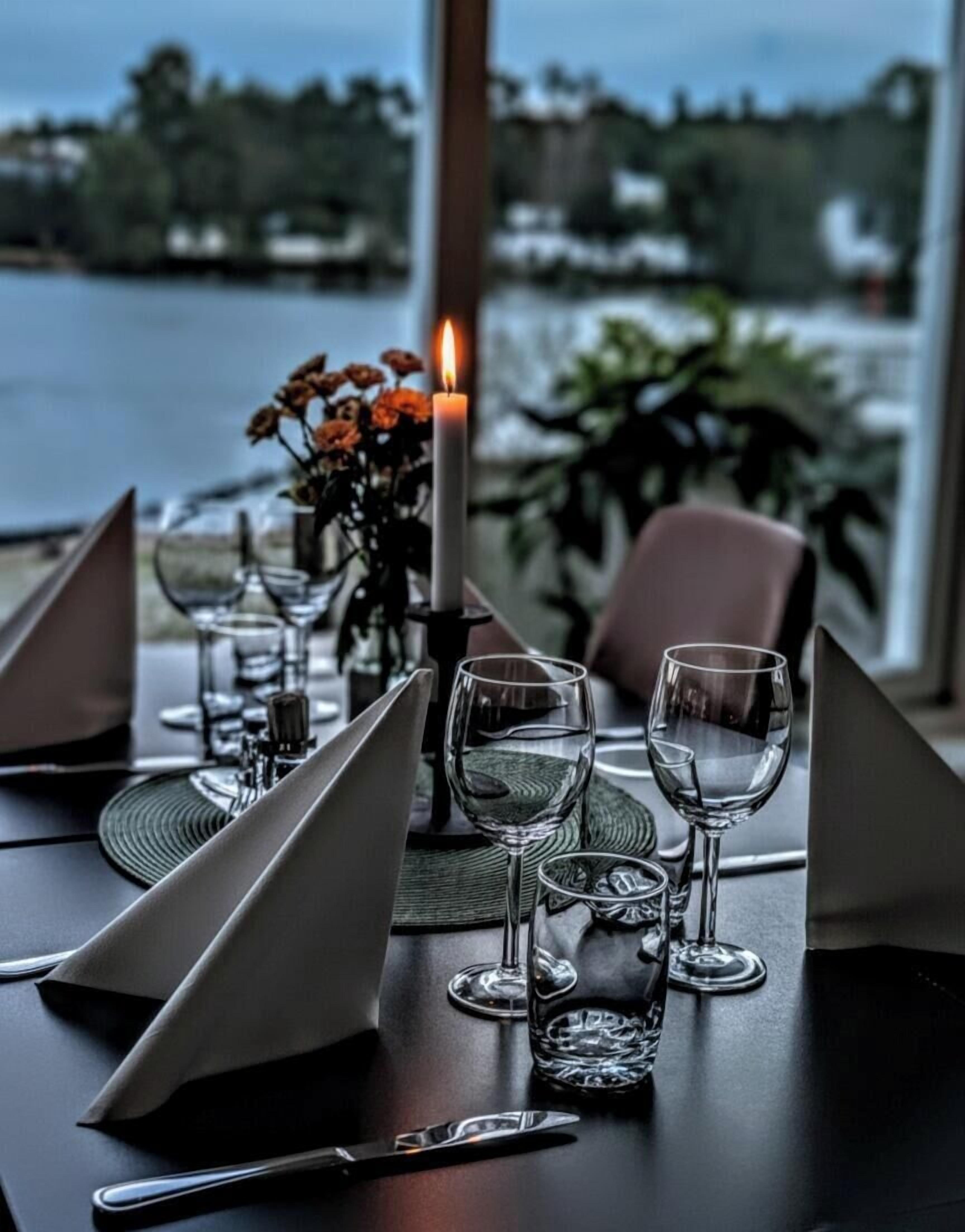 Breakfast, lunch, dinner served; Scandinavian cuisine 