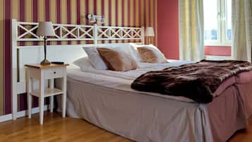 Suite, Hot Tub, Lake View | In-room safe, desk, blackout drapes, iron/ironing board