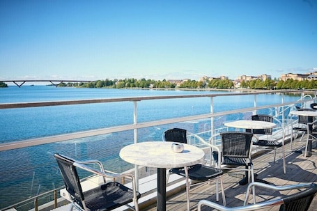 Lake. Hotell Nostalgi