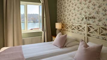 Superior Room | In-room safe, desk, blackout drapes, iron/ironing board