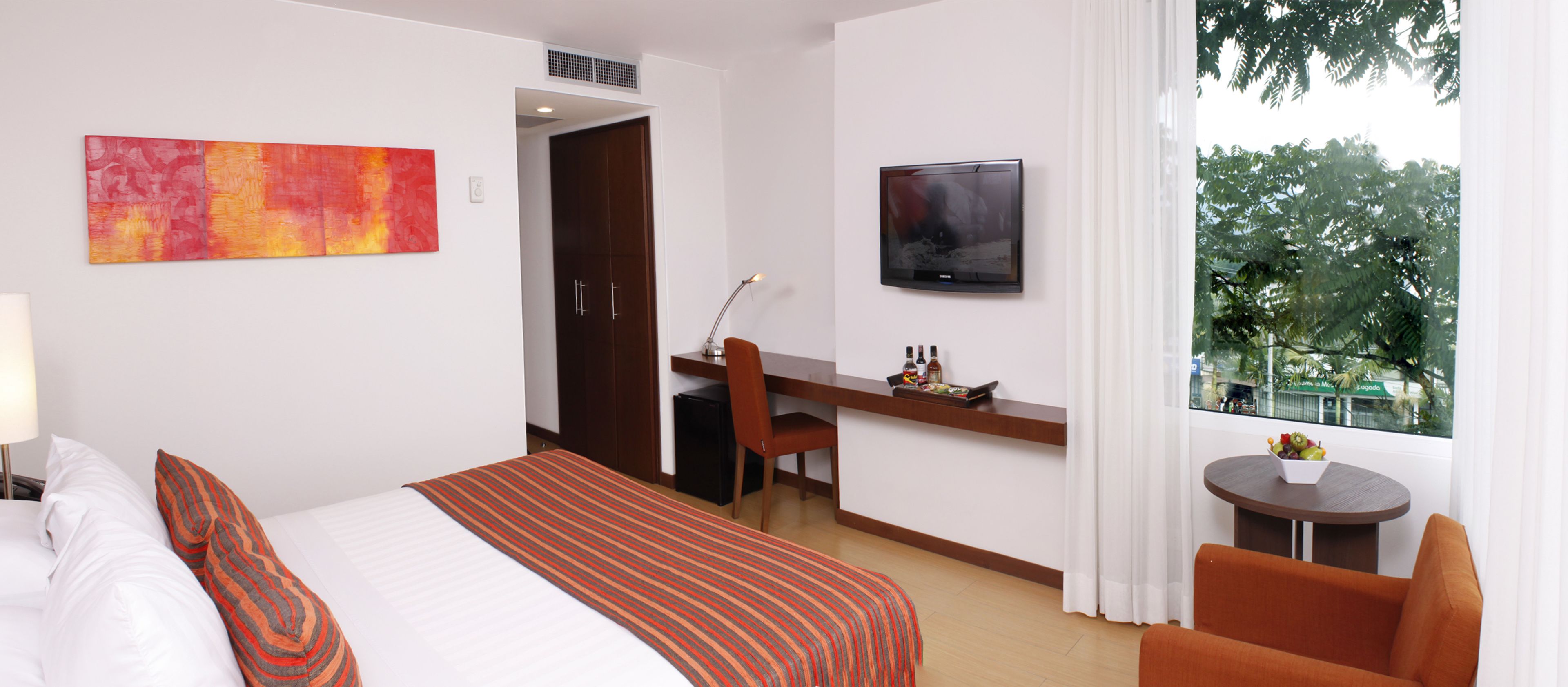 in-room safe, desk, soundproofing, free wifi