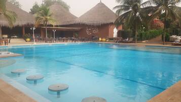 Outdoor pool, pool loungers