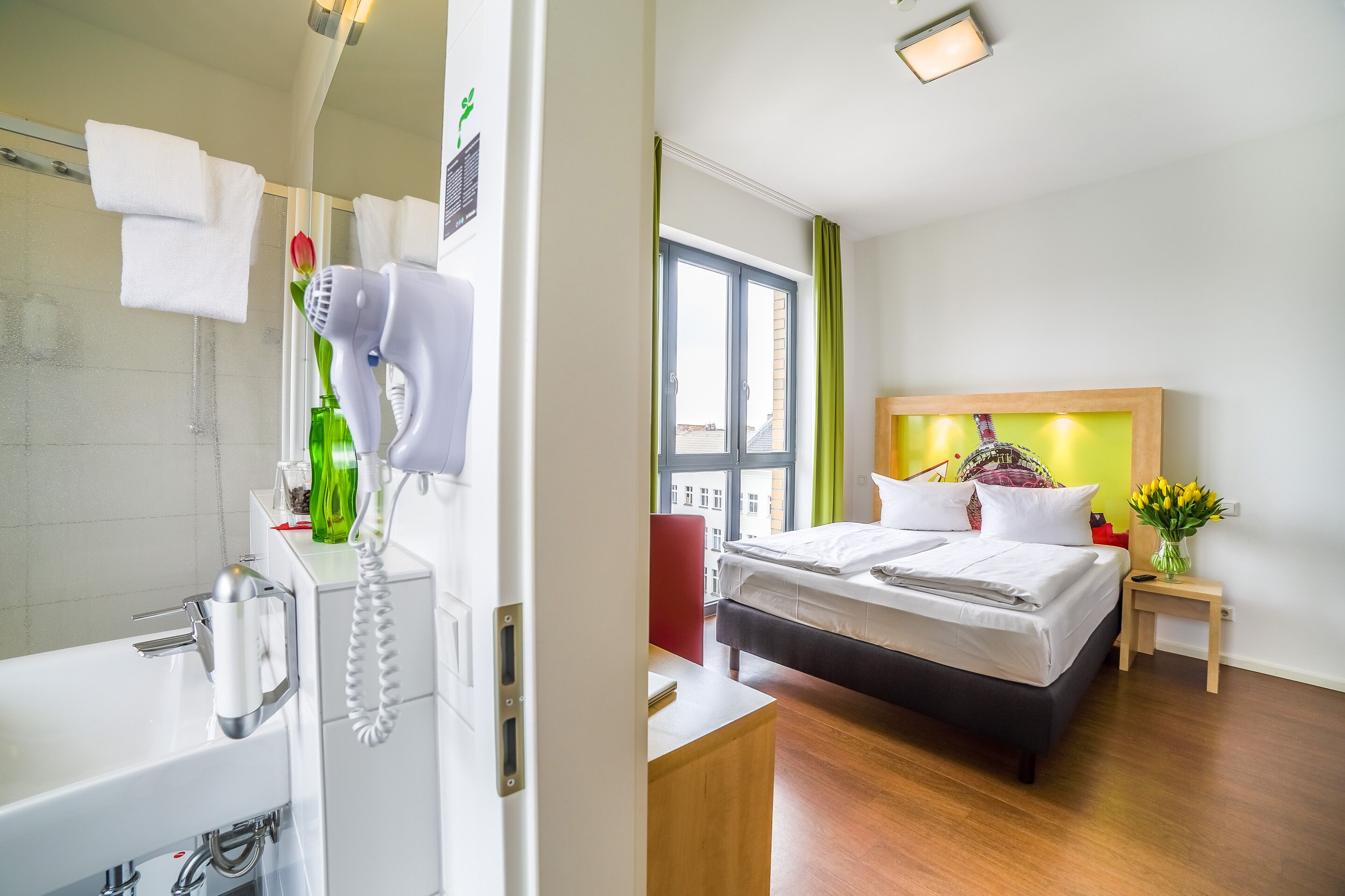 standard double room | 1 bedroom, in-room safe, desk, blackout curtains