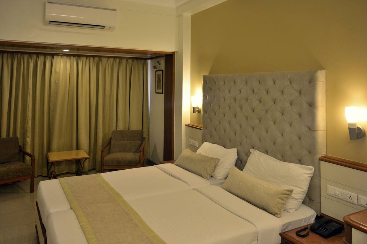deluxe room, 1 double or 2 single beds | premium bedding, memory-foam beds, minibar, in-room safe