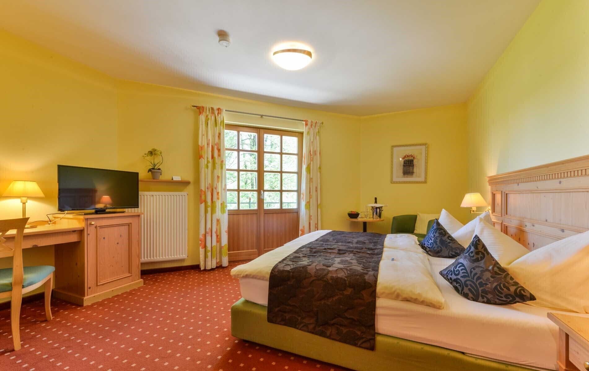 double room | in-room safe, iron/ironing board, cots/infant beds, rollaway beds