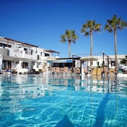 Apartamentos Plaza Azul