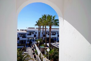 Exterior detail - Apartamentos Plaza Azul (Tías)