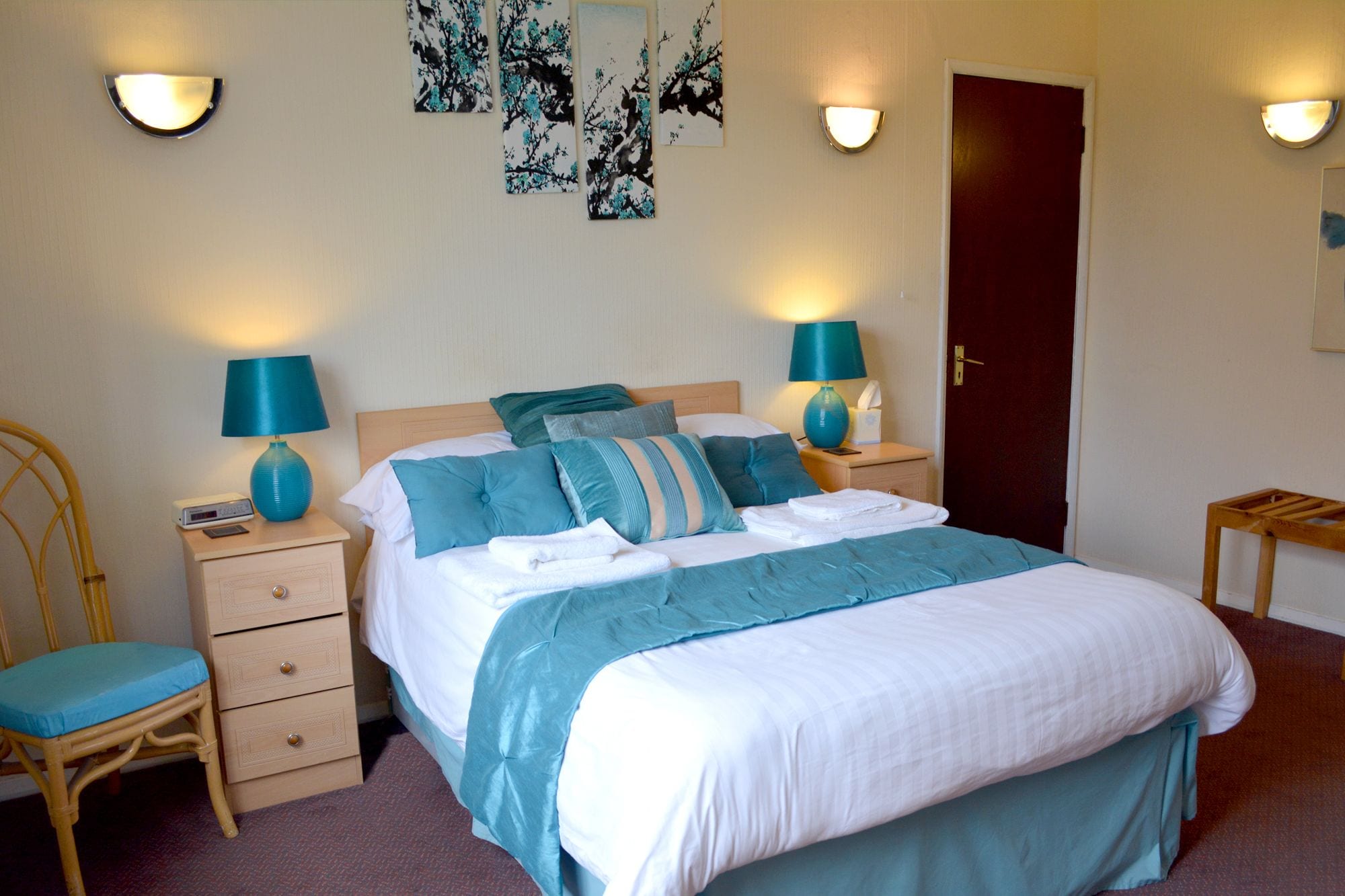 Traditional Room | Free WiFi, bed sheets