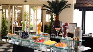 Desayuno buffet incluido todos los días