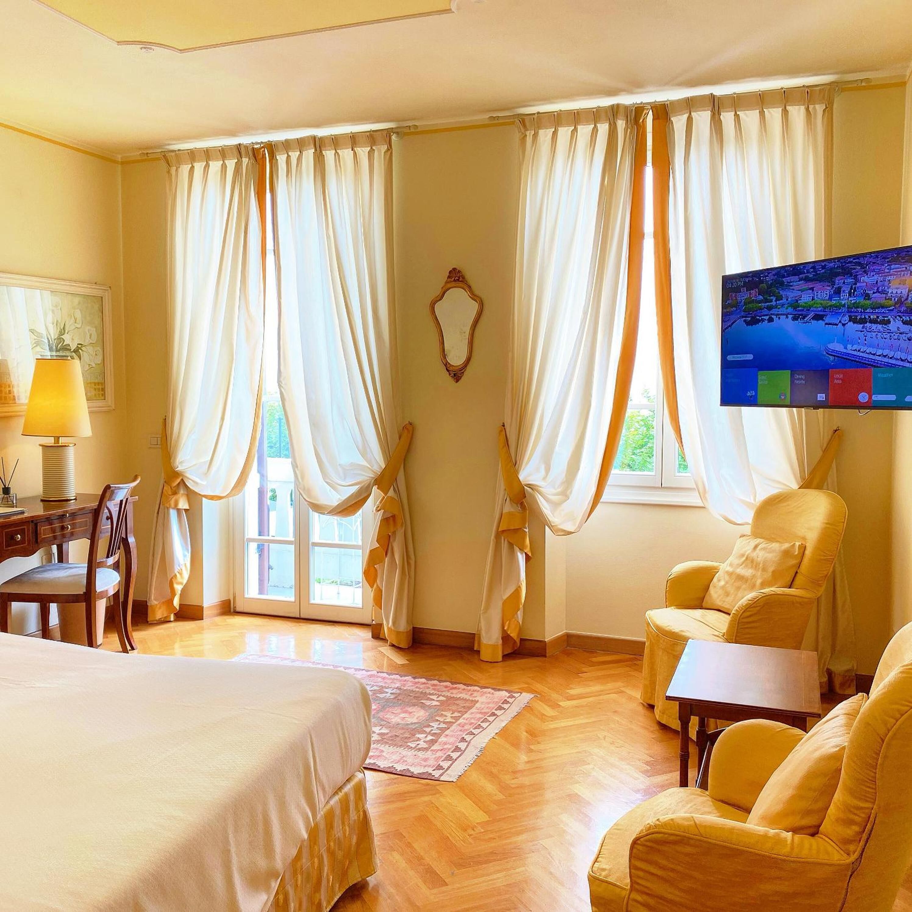 minibar, in-room safe, desk, soundproofing