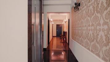 Double Room | Desk, iron/ironing board, free cots/infant beds, rollaway beds
