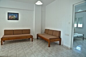 Family Room, Mountain View | Living area | TV