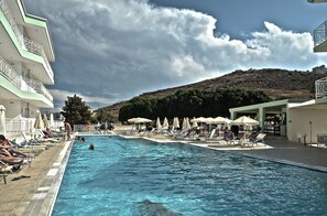Outdoor pool - Chrissy's Paradise (Malevizi)