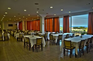 Breakfast, lunch and dinner served - Chrissy's Paradise (Malevizi)
