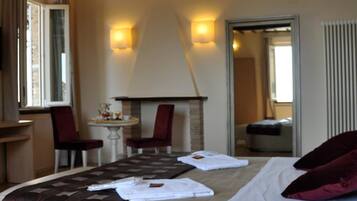 Minibar, in-room safe, soundproofing, free WiFi