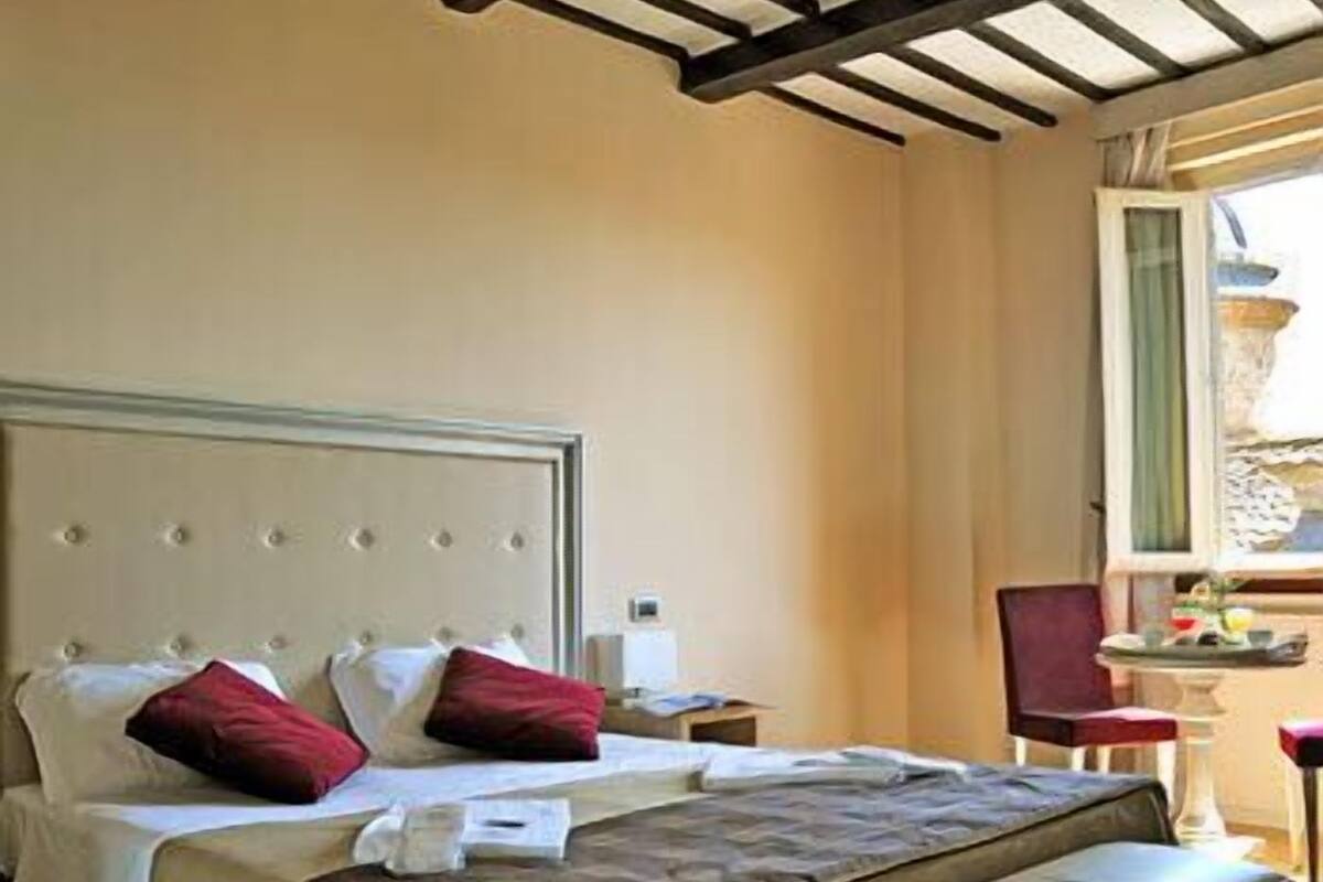 Quarto casal superior | Frigobar, cofres nos quartos, quartos à prova de som, Wi-Fi de cortesia