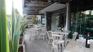 Terrace/patio - Mediterráneo Hotel (Medellín)