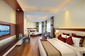 Premium bedding, minibar, in-room safe, desk - Marigold Sarovar Portico , Shimla. Heated pool & AC Rooms (Resort cottage and SPA) (Shimla)
