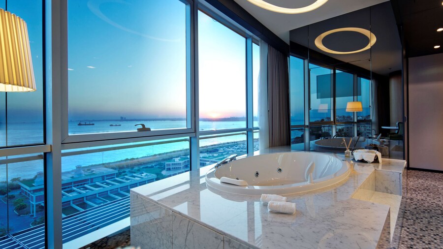 Doubletree by Hilton Istanbul Moda