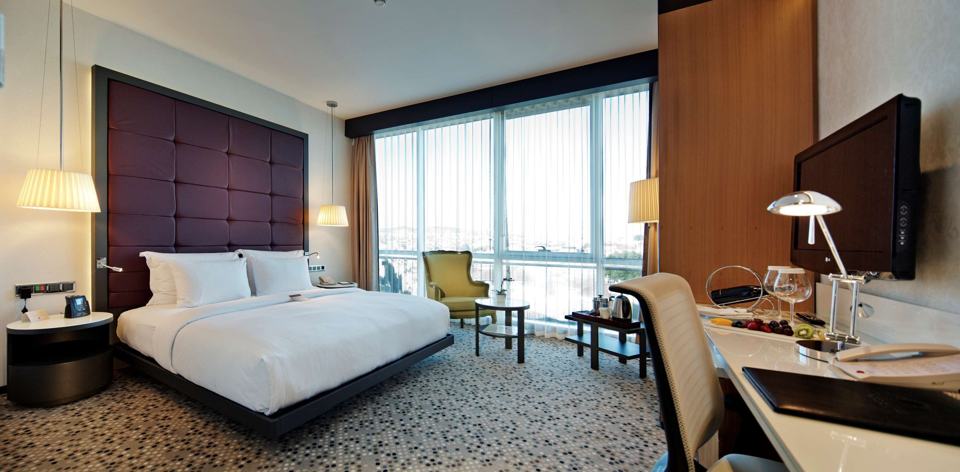 Room, 1 King Bed | Premium bedding, in-room safe, laptop workspace, blackout drapes