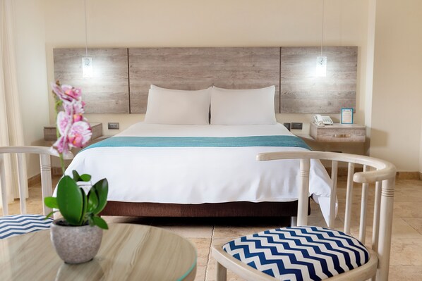 Master | Down comforters, in-room safe, desk, blackout drapes