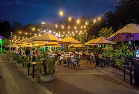 Aperto a colazione, pranzo e cena